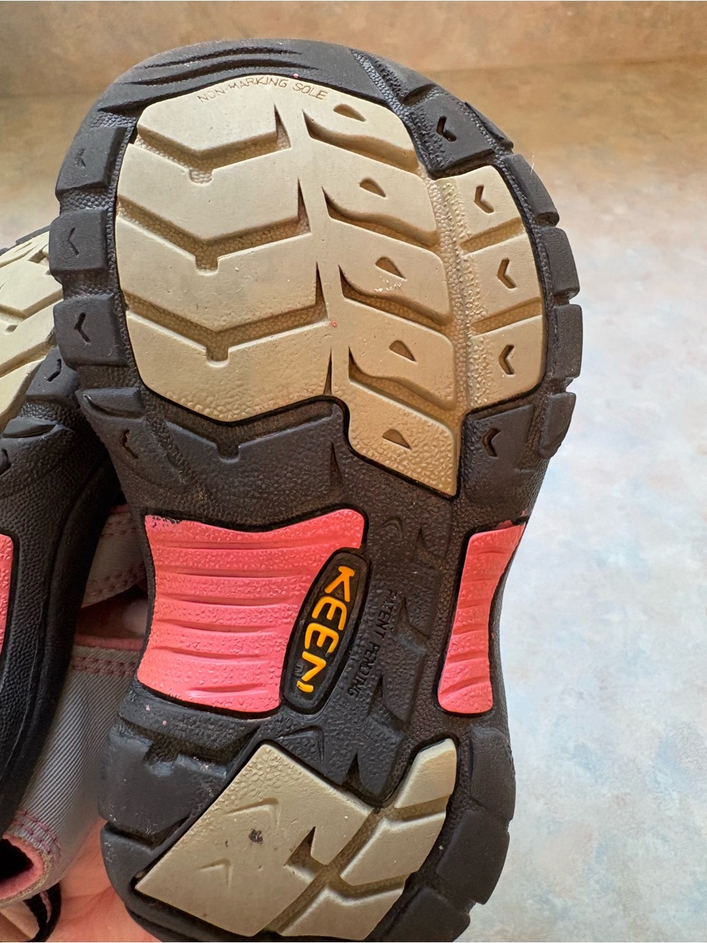 Keen Kids Gray and Pink Closed-Toe Hiking Sandals - Picture 10 of 11